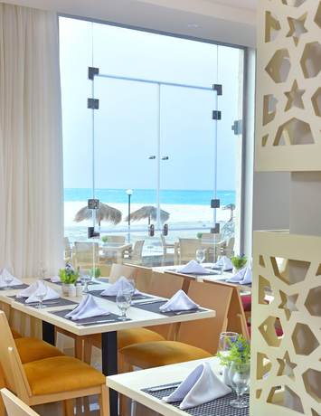 Imagen del bar/restaurante del Hotel Hotelux La Playa Alamein, El Alamein. Foto 4