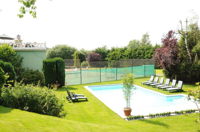 Imagen de la piscina del Hotel Hotleu. Foto 9