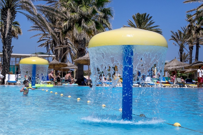 Imagen de la piscina del Hotel Houda Golf Beach and Aquapark. Foto 13