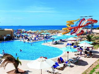 Imagen de la piscina del Hotel Houda Skanes Monastir. Foto 9
