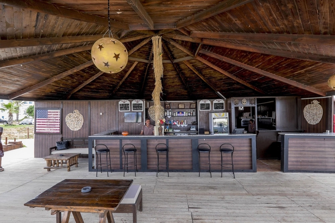 Imagen del bar/restaurante del Hotel Houda Yasmine Marina and Spa. Foto 2