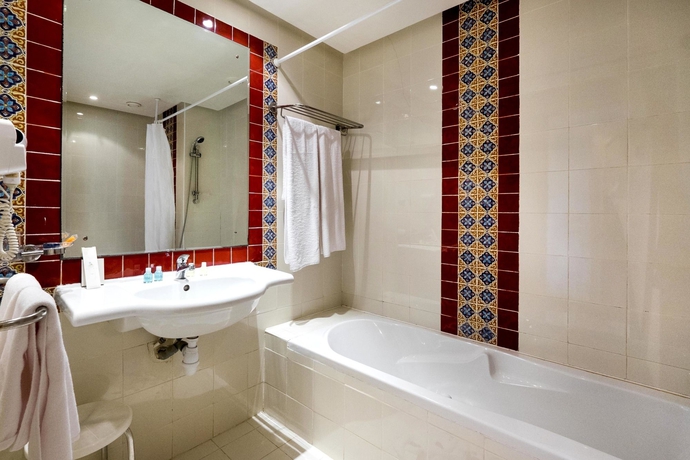Imagen de la habitación del Hotel Houda Yasmine Marina and Spa. Foto 7
