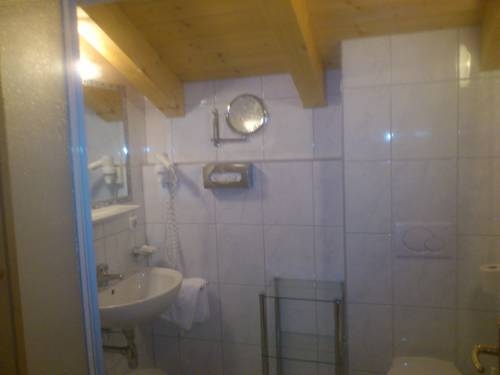 Imagen general del Hotel H&ouml;llroah. Foto 10