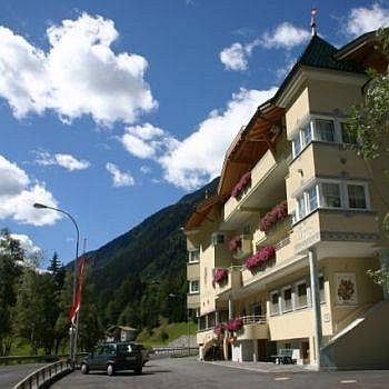 Imagen general del Hotel H&ouml;llroah. Foto 19