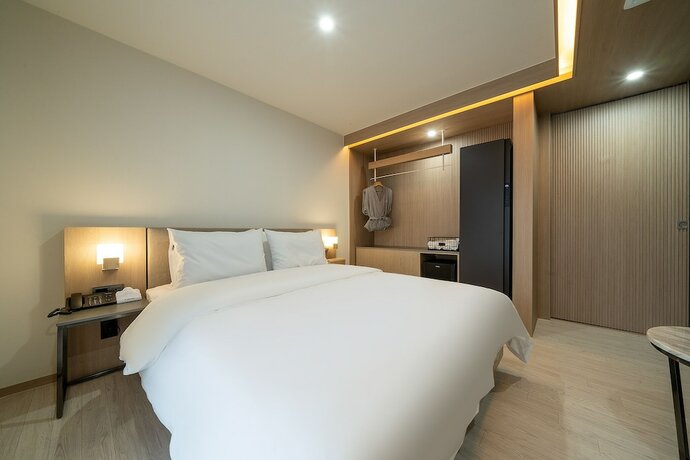 Imagen general del Hotel Hound Gimhae Samgye. Foto 5
