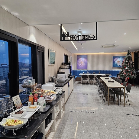 Imagen del bar/restaurante del Hotel HoundMokpo PeaceSquare. Foto 12