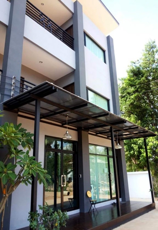 Imagen de los exteriores del Hotel House 945. Foto 13