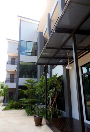 Imagen de los exteriores del Hotel House 945. Foto 15