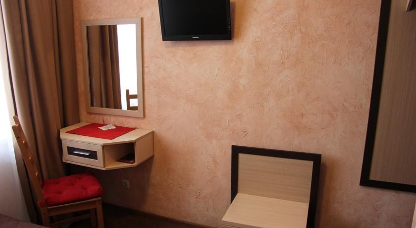 Imagen de la habitación del Hotel House City. Foto 7