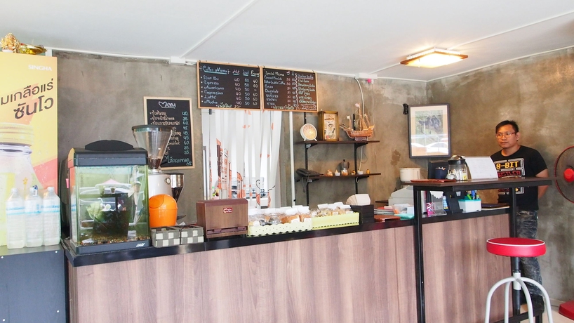 Imagen del bar/restaurante del Hotel House and Home Residence. Foto 2