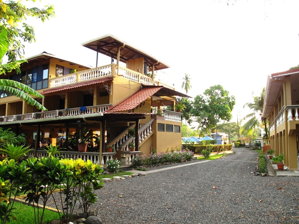 Imagen de los exteriores del Hotel House of the Macaws. Foto 6