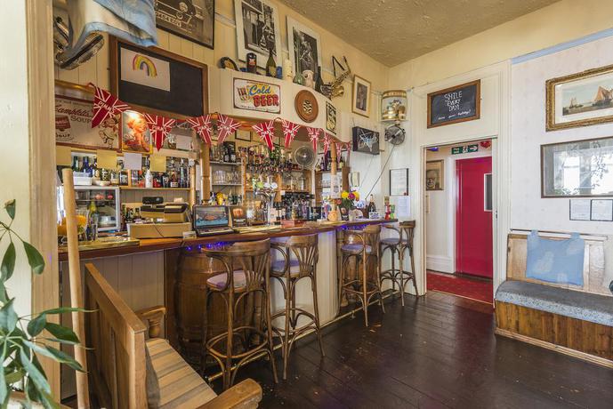 Imagen del bar/restaurante del Hotel Housel Bay. Foto 5