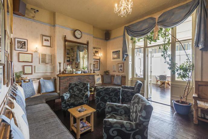 Imagen de los interiores del Hotel Housel Bay. Foto 15