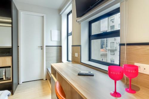 Imagen de la habitación del Hotel Housi Paulista. Foto 19