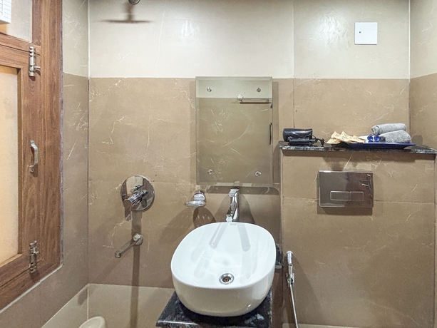 Imagen de la habitación del Hotel Housr Sector 28 Golf Course Road Next To Phase 1 Metro Station. Foto 9