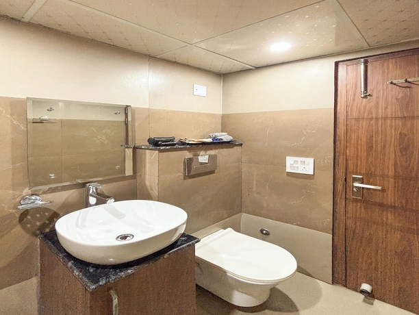 Imagen de la habitación del Hotel Housr Sector 28 Golf Course Road Next To Phase 1 Metro Station. Foto 10