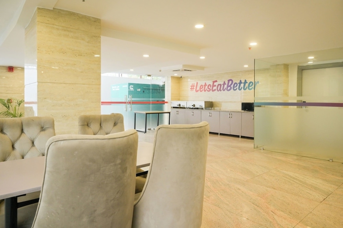 Imagen de los interiores del Hotel Housr Sector 28 Gurgaon Near IFFCO Chowk. Foto 13