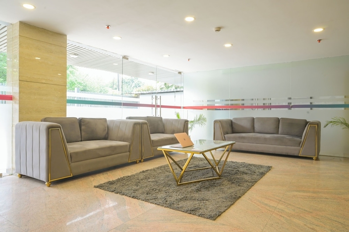 Imagen de los interiores del Hotel Housr Sector 28 Gurgaon Near IFFCO Chowk. Foto 16