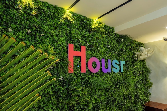 Imagen de los interiores del Hotel Housr Sector 42 Gurgaon Golf Course Road. Foto 12
