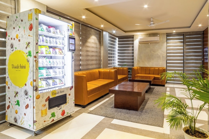 Imagen de los interiores del Hotel Housr Sector 42 Gurgaon Golf Course Road. Foto 14