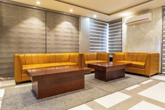 Imagen de los interiores del Hotel Housr Sector 42 Gurgaon Golf Course Road. Foto 15