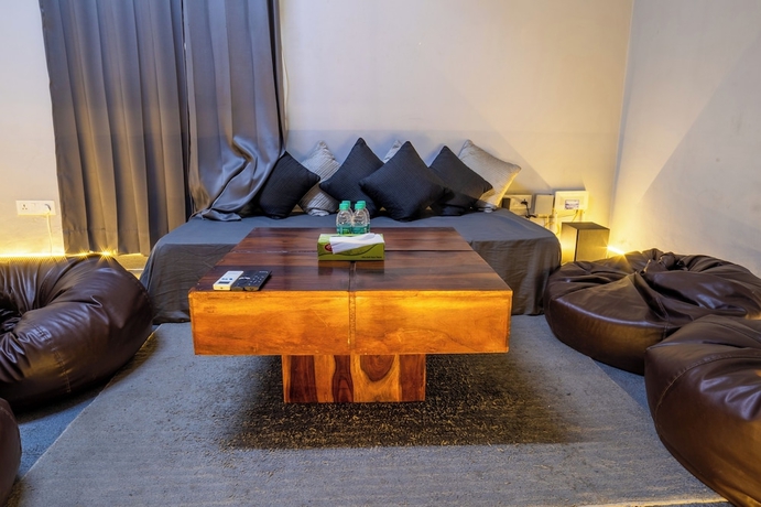 Imagen de la habitación del Hotel Housr Sector 42 Gurgaon Golf Course Road. Foto 5