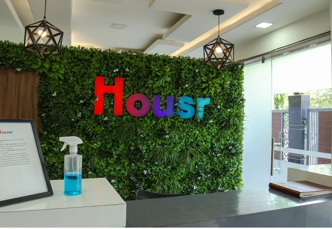 Imagen de los interiores del Hotel Housr Sector 43 Gurgaon Global FoyerMall. Foto 13