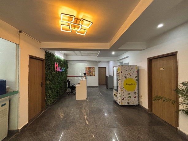 Imagen de los interiores del Hotel Housr Sector 43 Gurgaon Paras Hospital. Foto 7