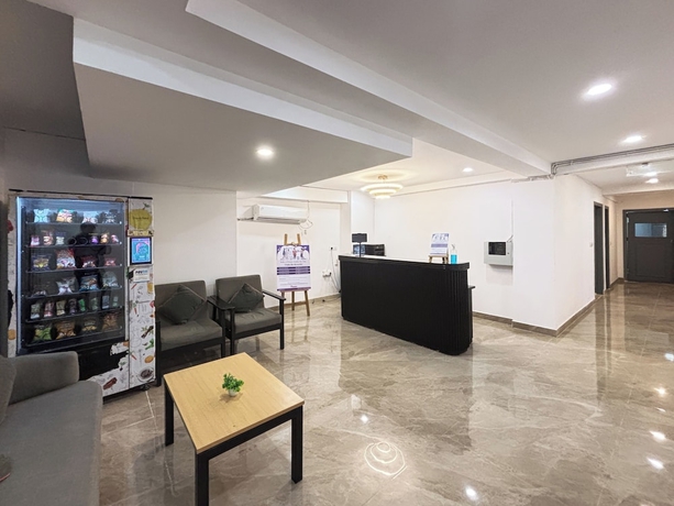 Imagen de los interiores del Hotel Housr Sector 49 Gurgaon Near Spaze IT. Foto 13