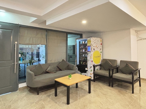 Imagen de los interiores del Hotel Housr Sector 49 Gurgaon Near Spaze IT. Foto 14