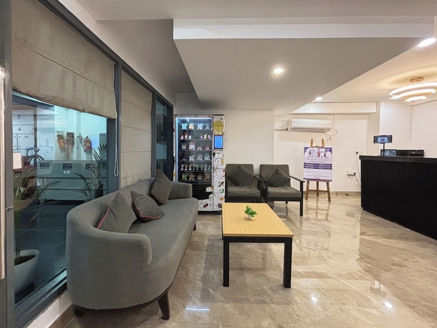 Imagen de los interiores del Hotel Housr Sector 49 Gurgaon Near Spaze IT. Foto 15