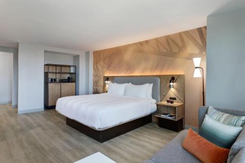 Imagen de la habitación del Hotel Houston Marriott North. Foto 15