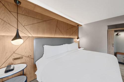 Imagen de la habitación del Hotel Houston Marriott North. Foto 20