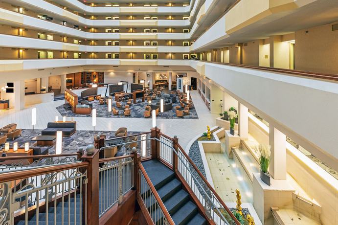 Imagen del bar/restaurante del Hotel Houston Marriott South At Hobby Airport. Foto 2