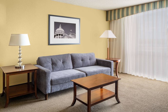 Imagen de la habitación del Hotel Houston Marriott South At Hobby Airport. Foto 15