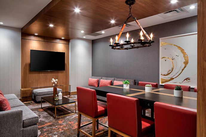 Imagen de los interiores del Hotel Houston Marriott Westchase. Foto 16