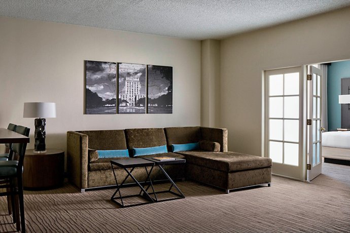 Imagen de la habitación del Hotel Houston Marriott Westchase. Foto 14