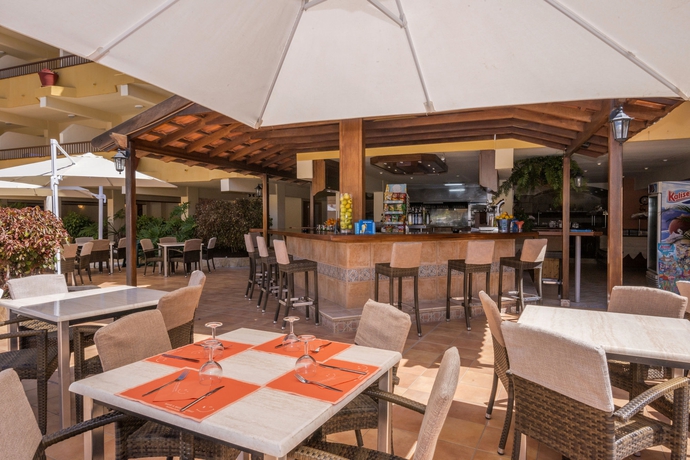 Imagen de la piscina del Hotel Hovima Jardín Caleta. Foto 9