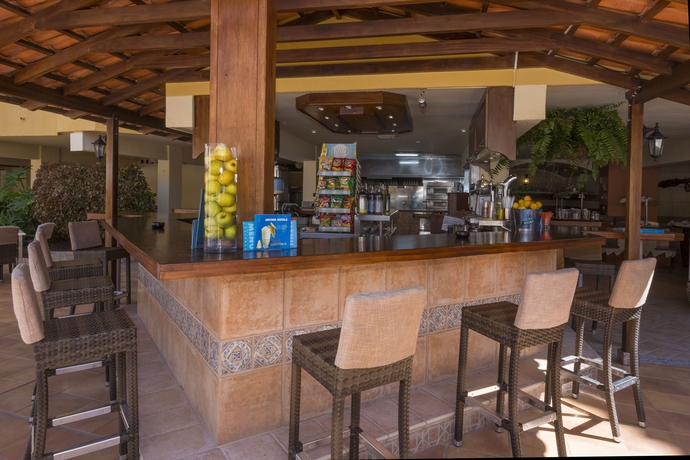 Imagen de la piscina del Hotel Hovima Jardín Caleta. Foto 10