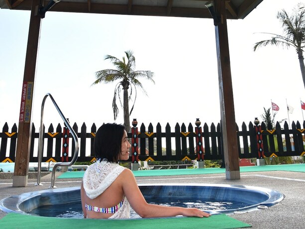 Imagen de la piscina del Hotel Howard Beach Resort - Superior House. Foto 30