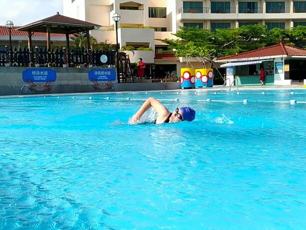 Imagen de la piscina del Hotel Howard Beach Resort - Superior House. Foto 33