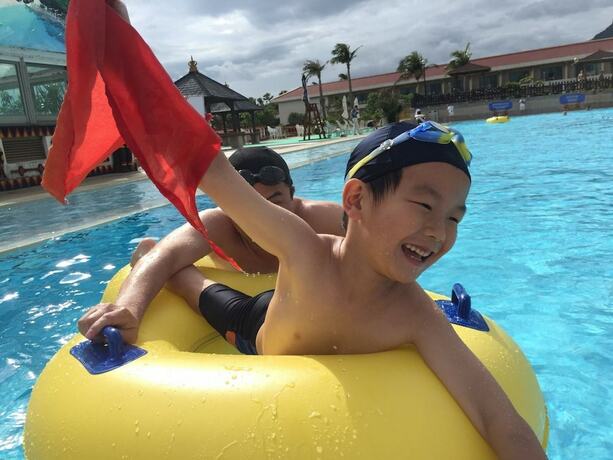 Imagen de la piscina del Hotel Howard Beach Resort - Superior House. Foto 35