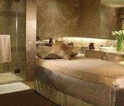 Imagen general del Hotel Howard Johnson All Suites. Foto 2