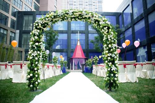 Imagen de los exteriores del Hotel Howard Johnson All Suites Suzhou. Foto 12