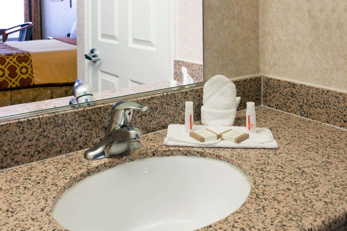 Imagen de la habitación del Hotel Howard Johnson And Suites By Wyndham Pico Rivera. Foto 6