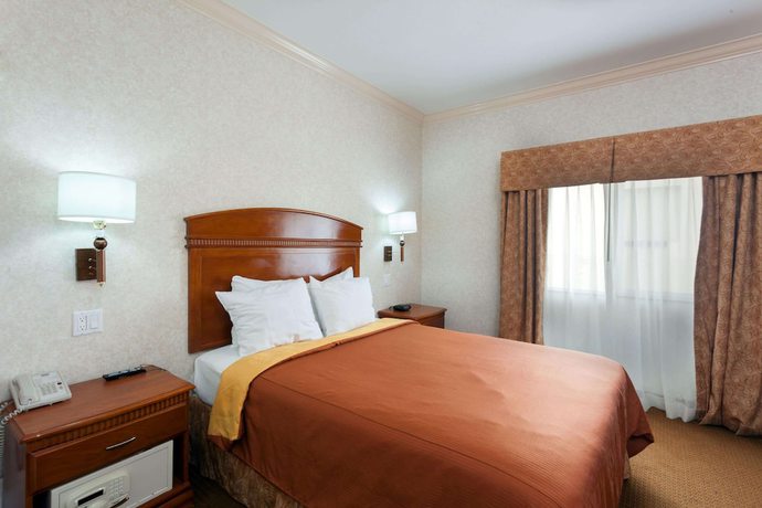 Imagen de la habitación del Hotel Howard Johnson And Suites By Wyndham Pico Rivera. Foto 8
