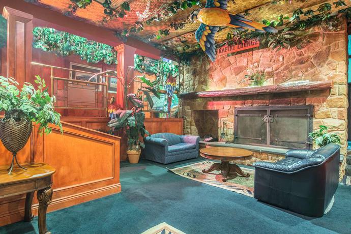 Imagen de los interiores del Hotel Howard Johnson Bartonsville/Poconos Area. Foto 8