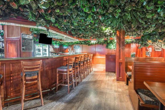 Imagen del bar/restaurante del Hotel Howard Johnson Bartonsville/Poconos Area. Foto 3