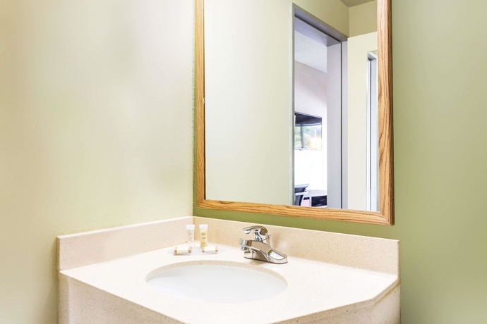 Imagen de la habitación del Hotel Howard Johnson By Wyndham Athens. Foto 11