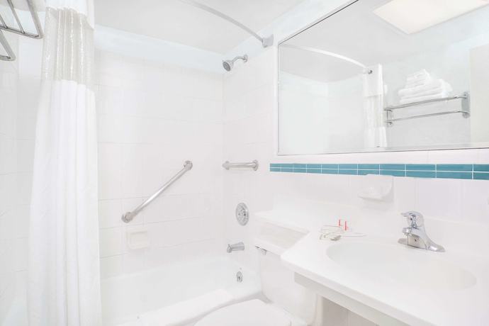 Imagen de la habitación del Hotel Howard Johnson By Wyndham Atlantic City. Foto 6